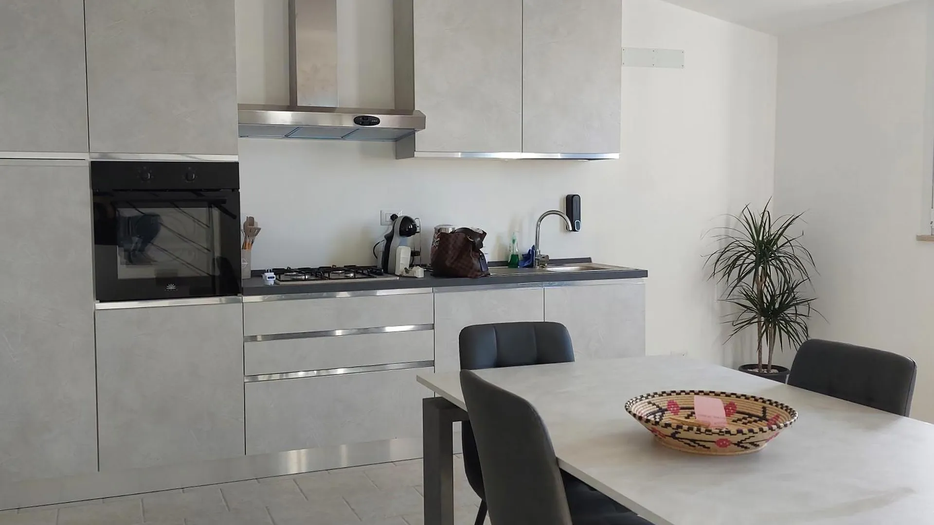 Levante Terrasini 0*,