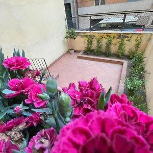 dr-house-apartment.catania-hotels.net/